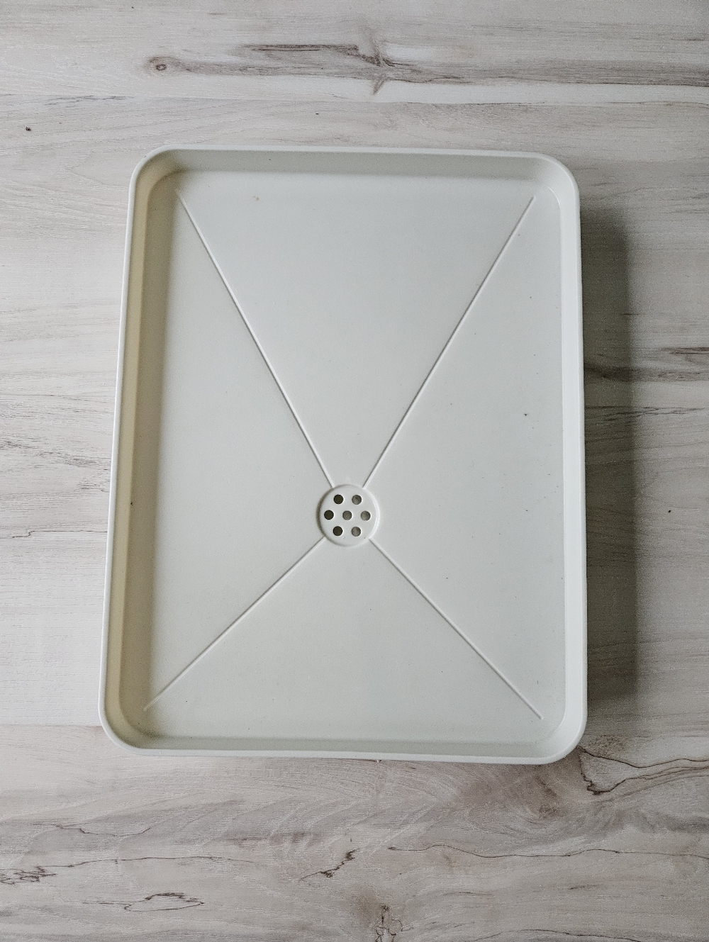 Compact Self-draining Dish Rack - Picture 2 of 3